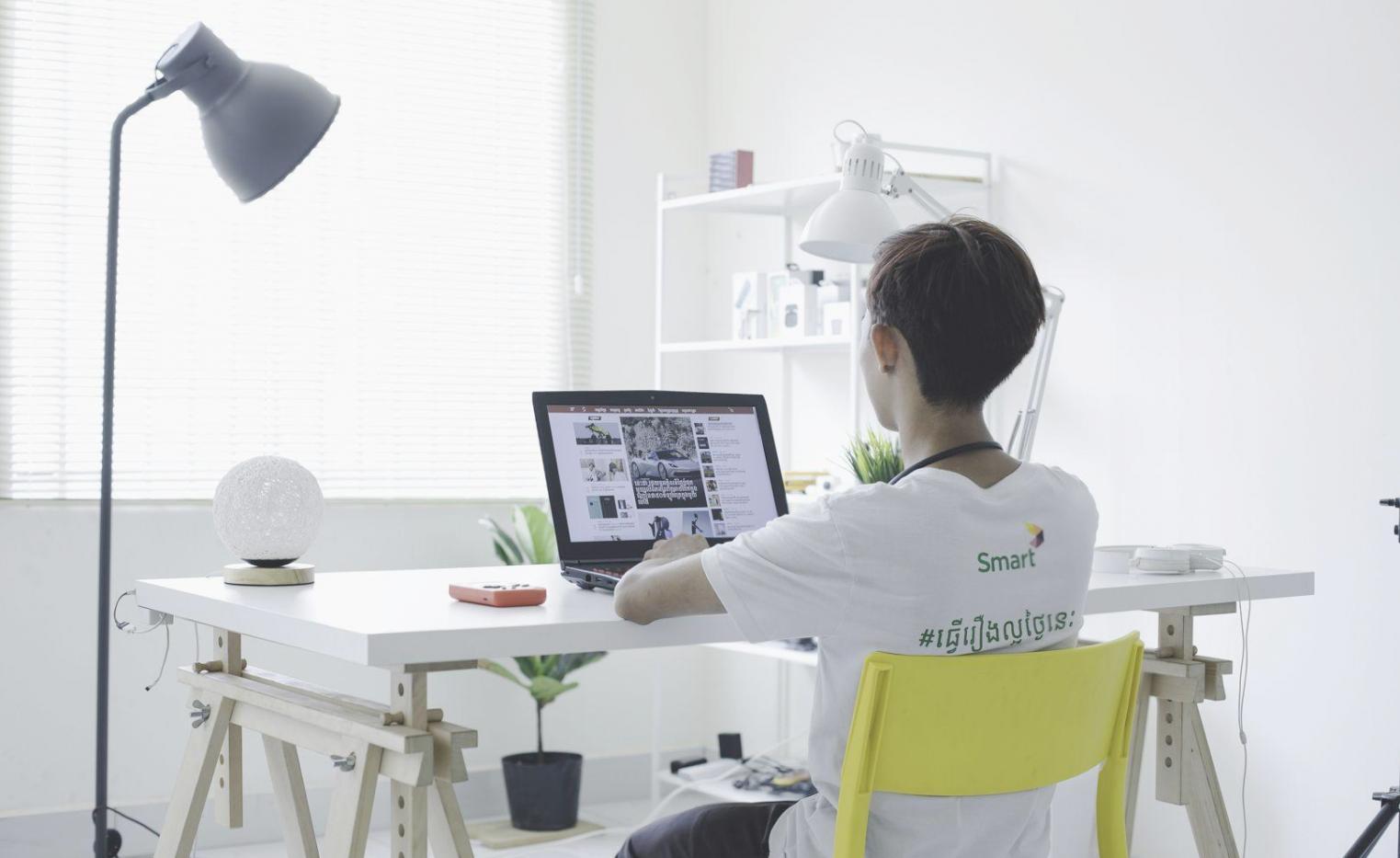Équipe qararilesem travaillant sur des stratégies de financement pour startups